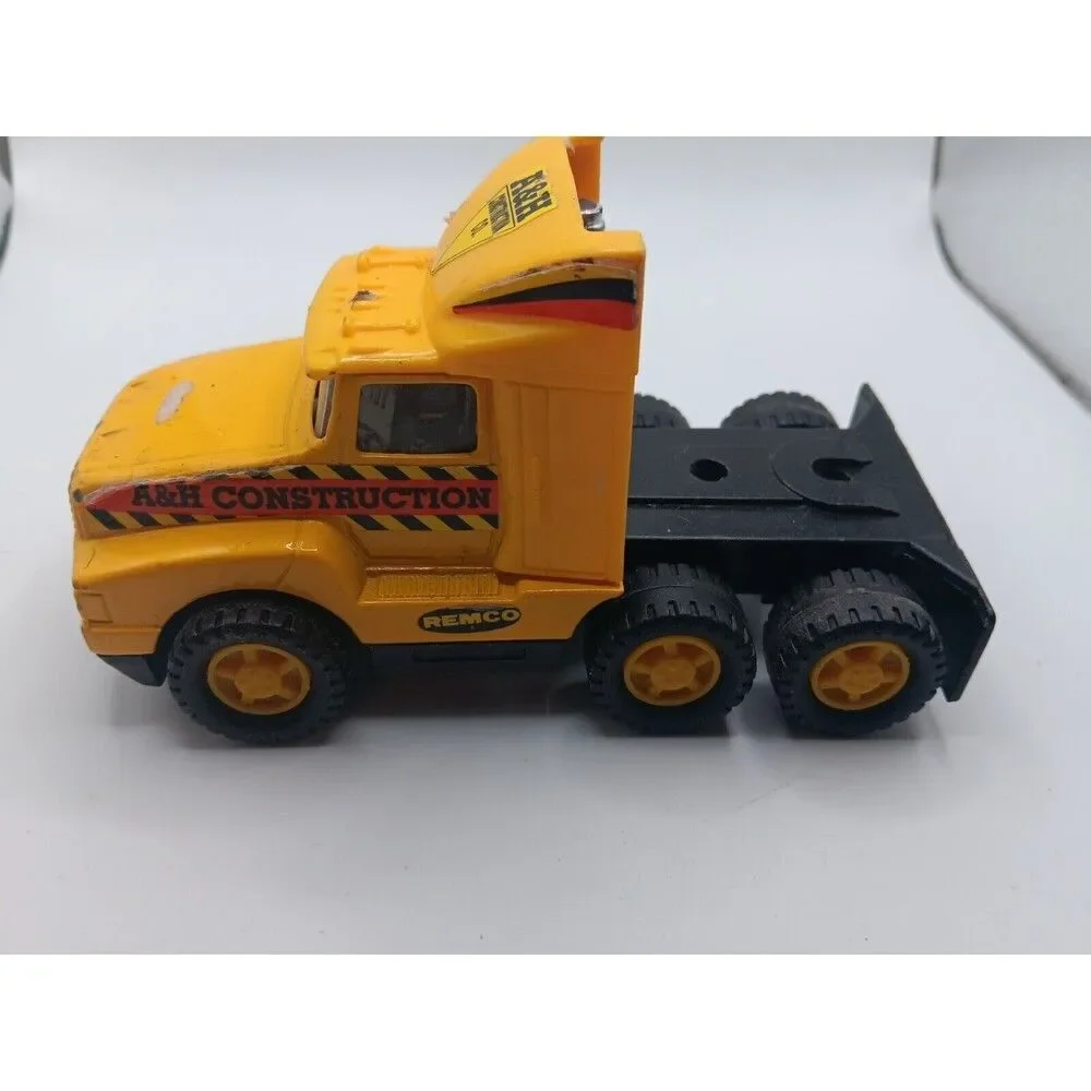 Lot Of 4 Toy Truck Cabs 3 Vintage TONKA TRUCK Cabs For Semi + 1989 Remco Truck